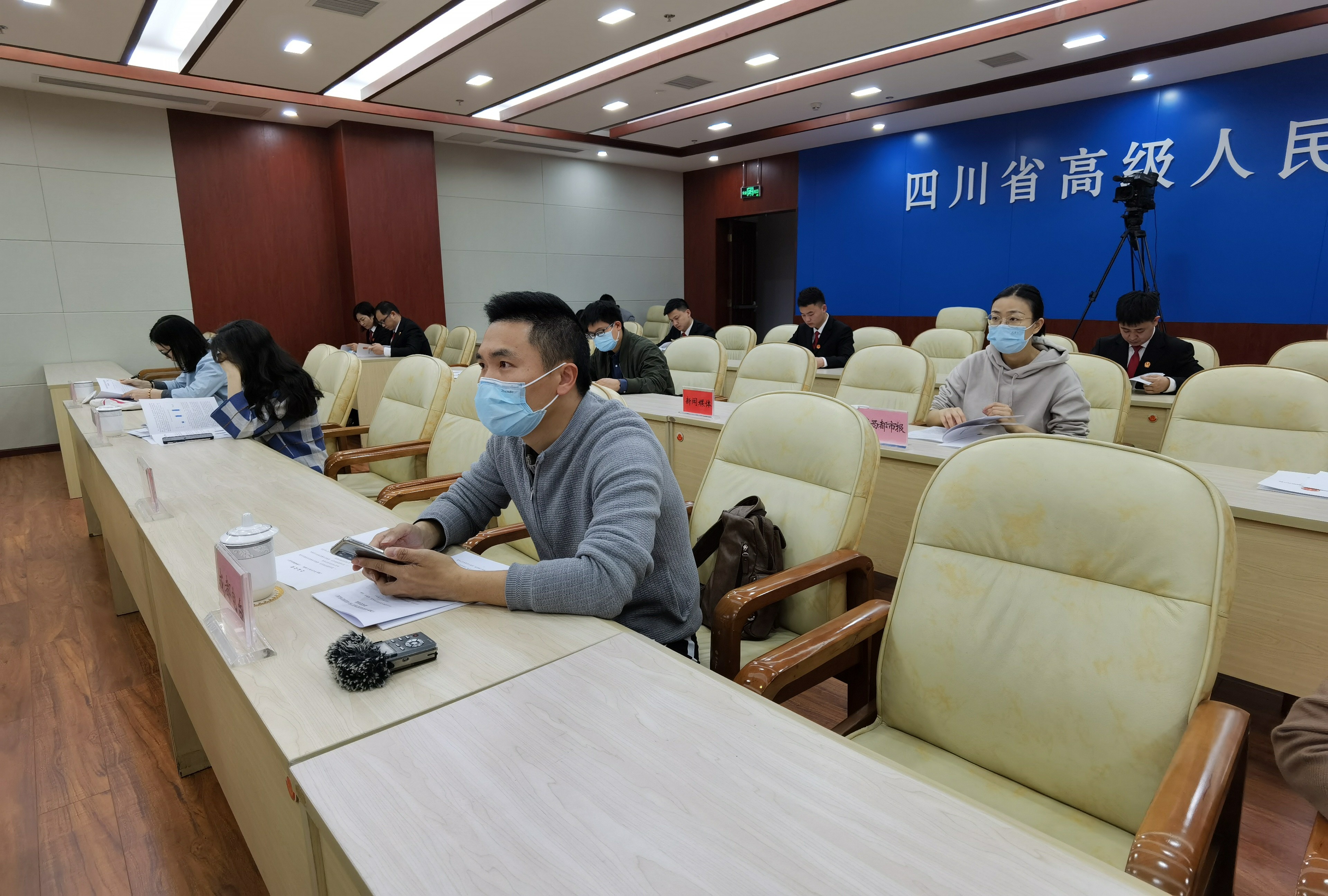 眉山山寨,眉山冠城七中被判赔百万