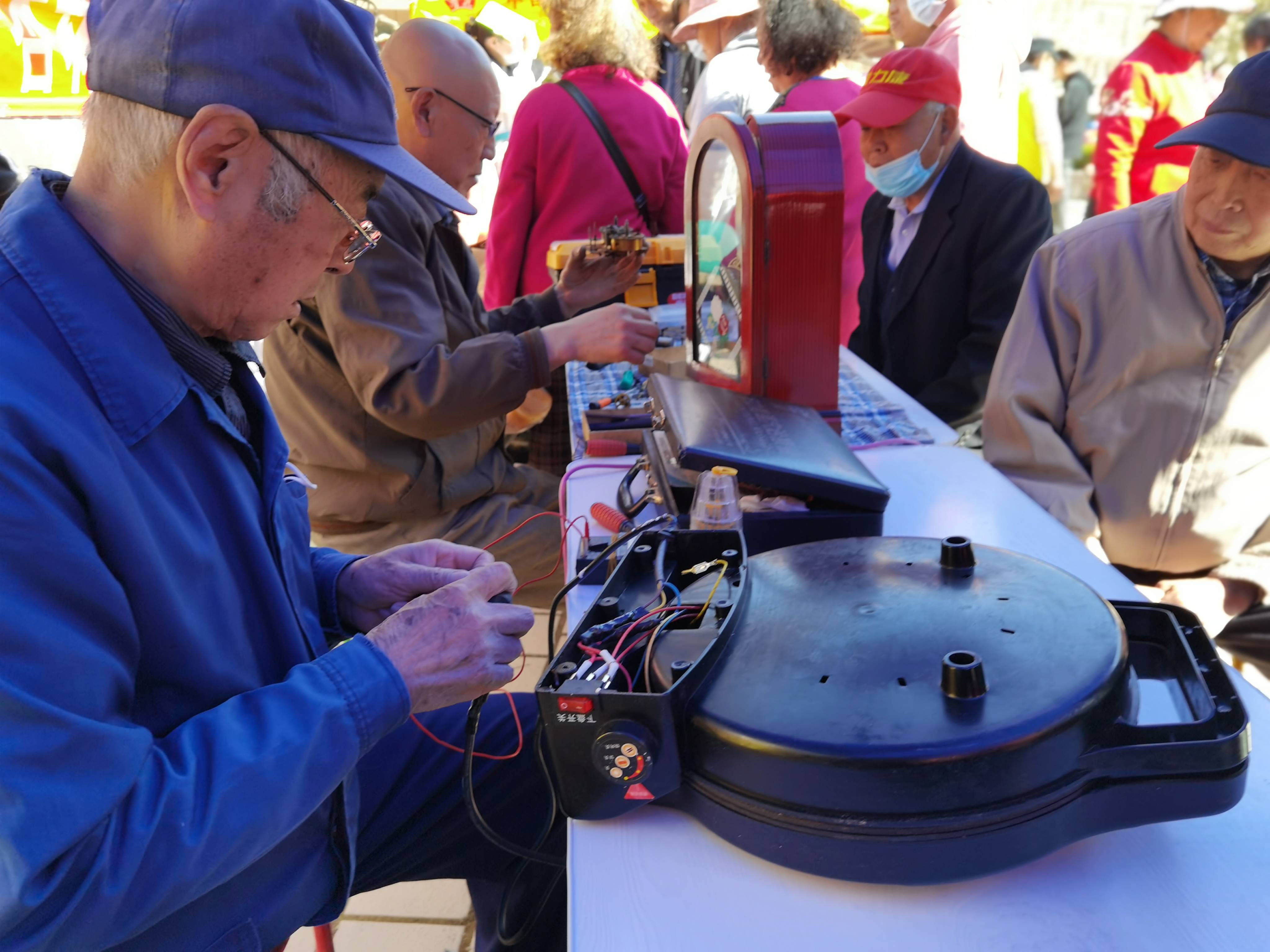 老于帮办丨花了4000元办年卡健身中心倒了；女儿已去世，女婿有抚养老人义务吗？