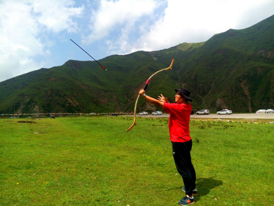 高原民族青海湖,青藏高原最炫民族风完整版女声