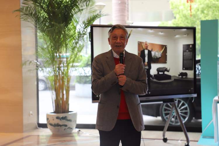 一家开业30年的宾馆为何要同时举办两场美术馆级别大展?