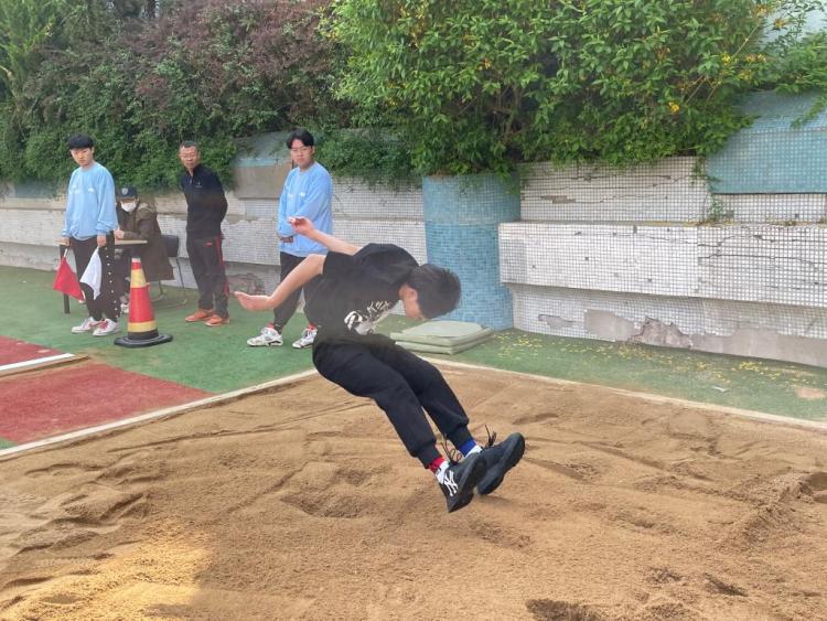 螃蟹赛跑体育活动教案,螃蟹赛跑运动会