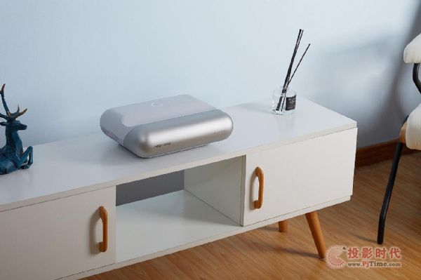 为墙赋能：投影在家居市场要这样干