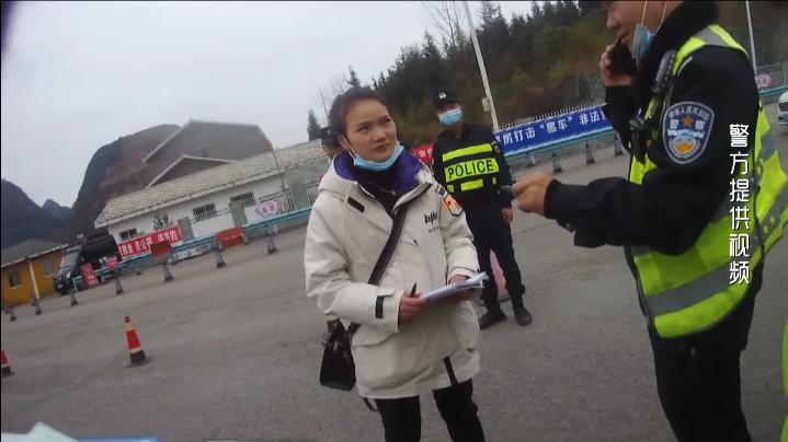 爱与温暖从未缺席作文 (温暖从未缺席作文600字)