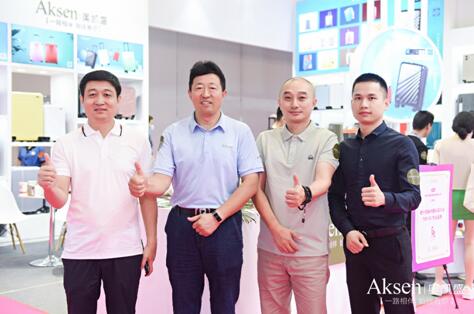 奥凯盛旅行箱,奥盛凯行李箱指纹解锁