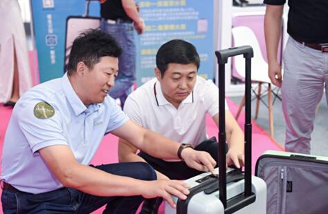 奥凯盛旅行箱,奥盛凯行李箱指纹解锁