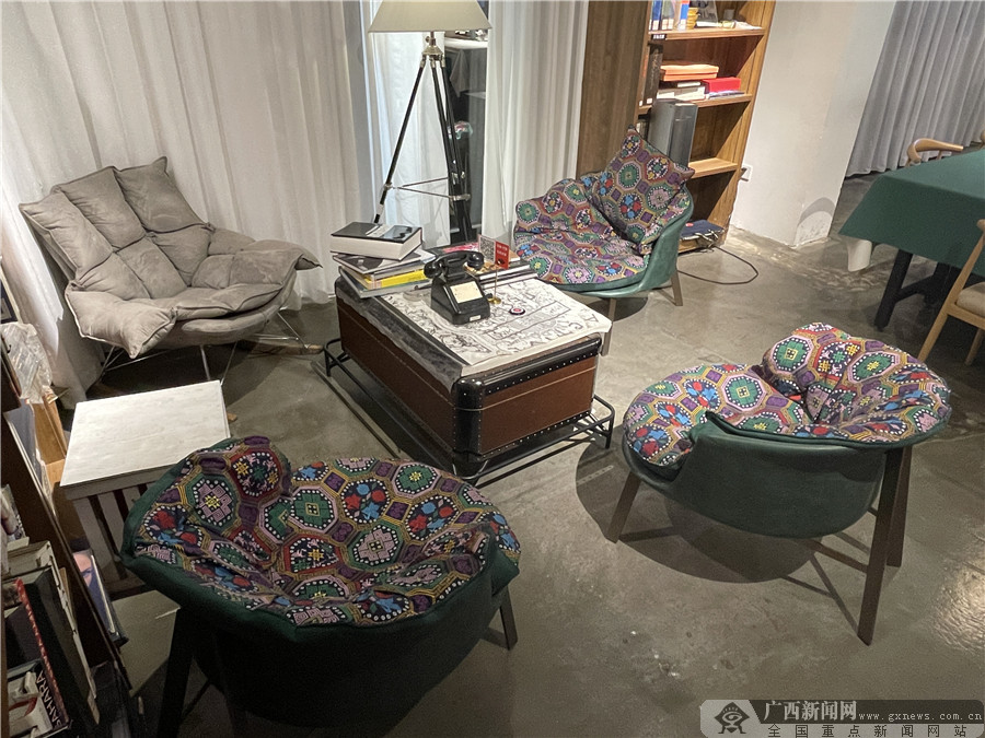 壮锦服饰,特色壮锦服饰视频