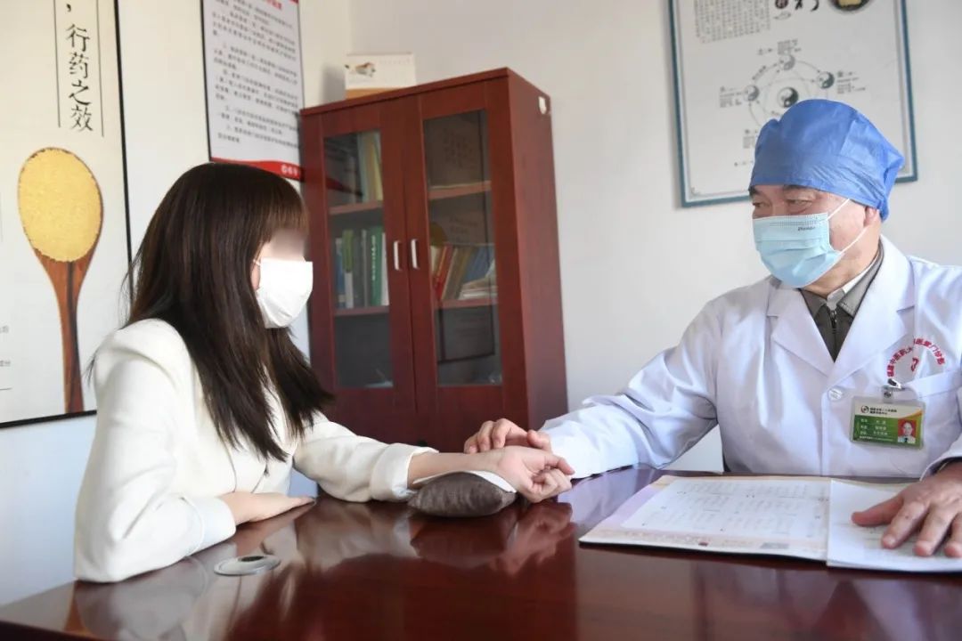 从医20年他恪守医者仁心,从医二十年的医生