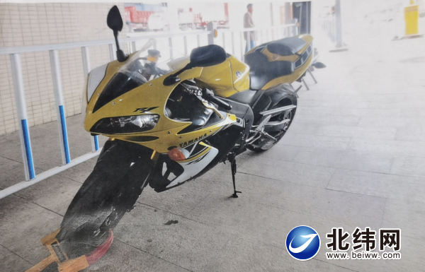 检查嫌疑车辆,检查车辆发现端倪