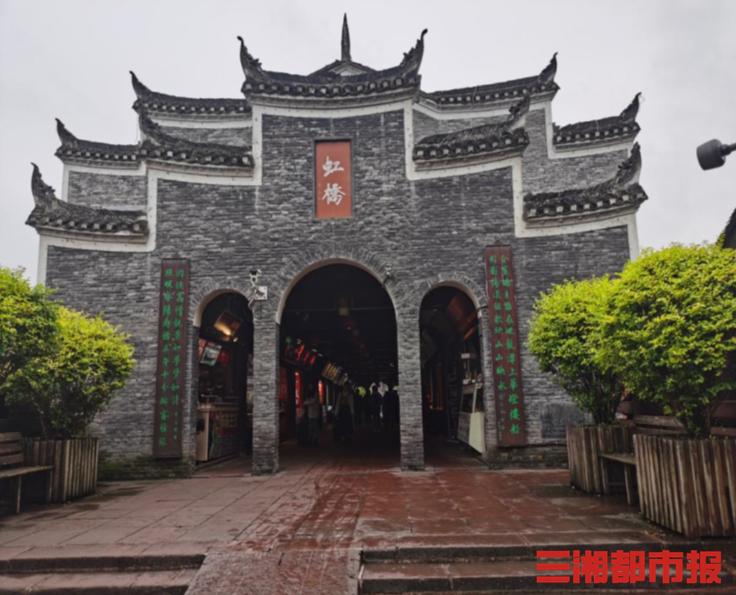 美丽的湖南凤凰古镇,湖南免费旅游攻略凤凰古城