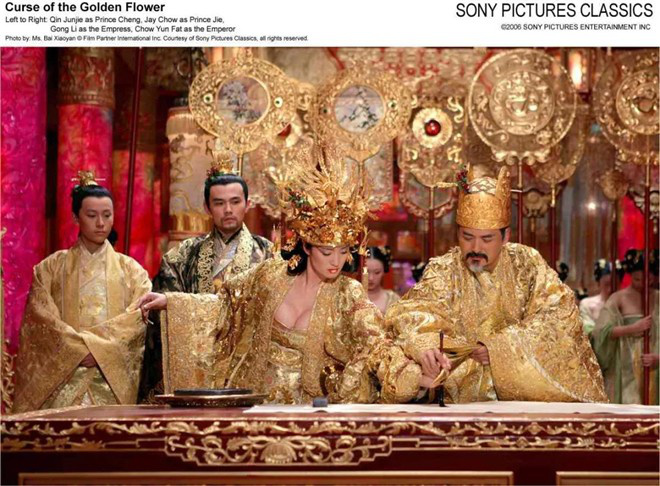 悬崖之上成张艺谋票房最高电影,张艺谋悬崖之上票房怎么样