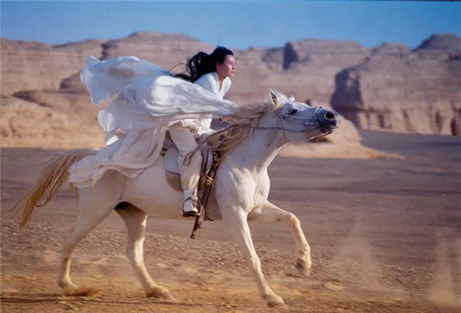 悬崖之上成张艺谋票房最高电影,张艺谋悬崖之上票房怎么样