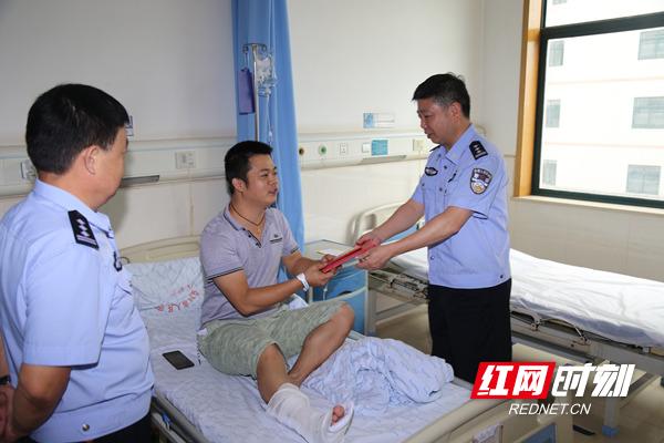 十佳民警候选人事迹,伊犁支队十佳戍边民警候选人