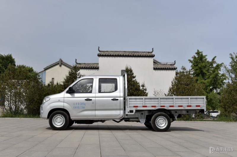 东风小康C71/C72微卡到店功能配置多方位升级