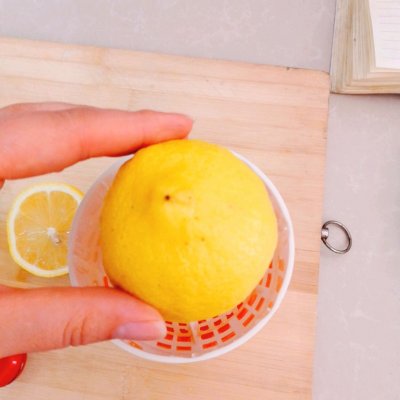 柠檬水制作方法家庭版孕妇喝,柠檬水自制简单家庭版能放多久