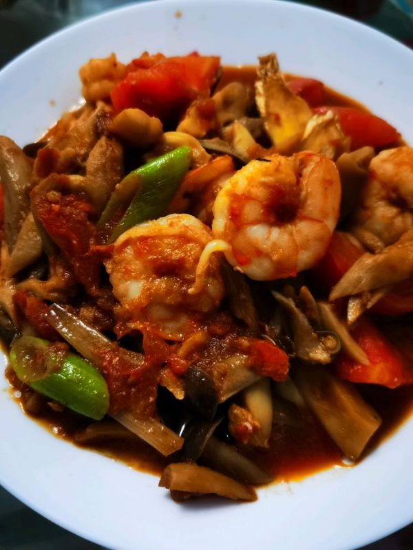 鹿茸菇炒青椒虾仁,虾仁炒鹿茸菇