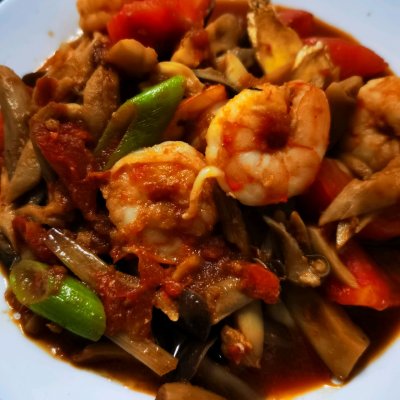 鹿茸菇炒青椒虾仁,虾仁炒鹿茸菇