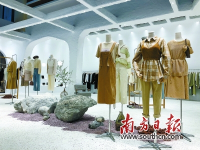 一件t恤的全球化之旅,一件晚礼服的旅程