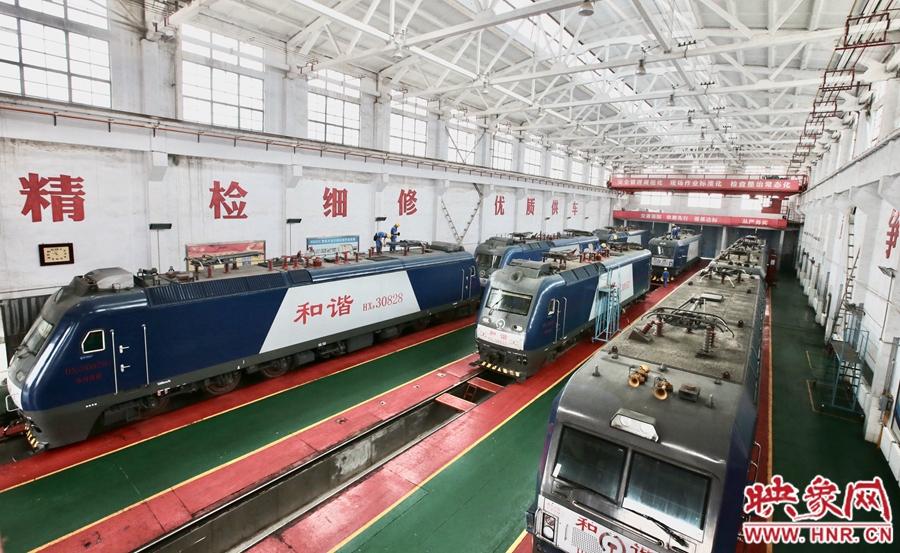 探访铁路“4S店”看看火车头如何做保养