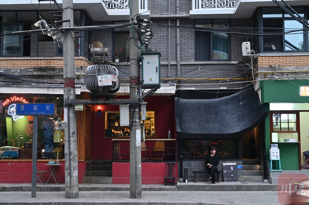 万象更新大学路,万象更新