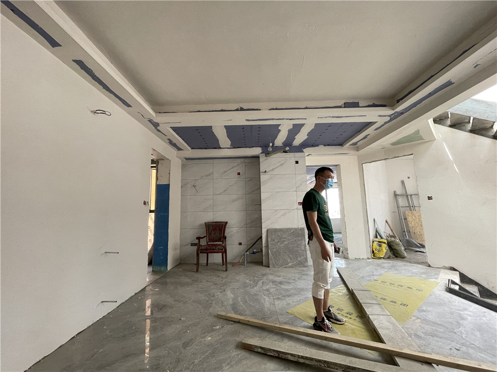 顶楼开洞直通楼顶违法吗,私自封闭屋顶天台