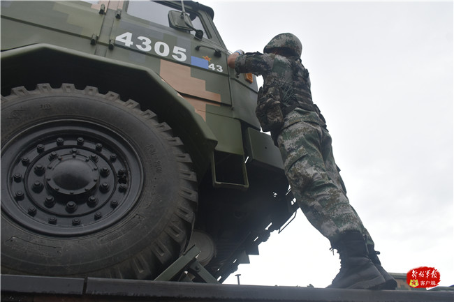 部队勤务兵的真实生活,兵哥哥的日常生活震撼视频