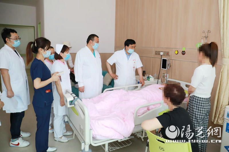 达芬奇手术机器人二尖瓣成形术,达芬奇机器人手术和传统手术对比