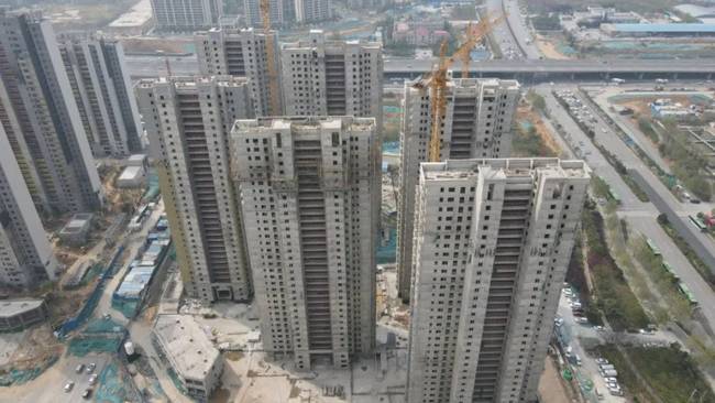 鑫苑任性玩高周转“走钢丝”,多年口碑被维权消耗殆尽