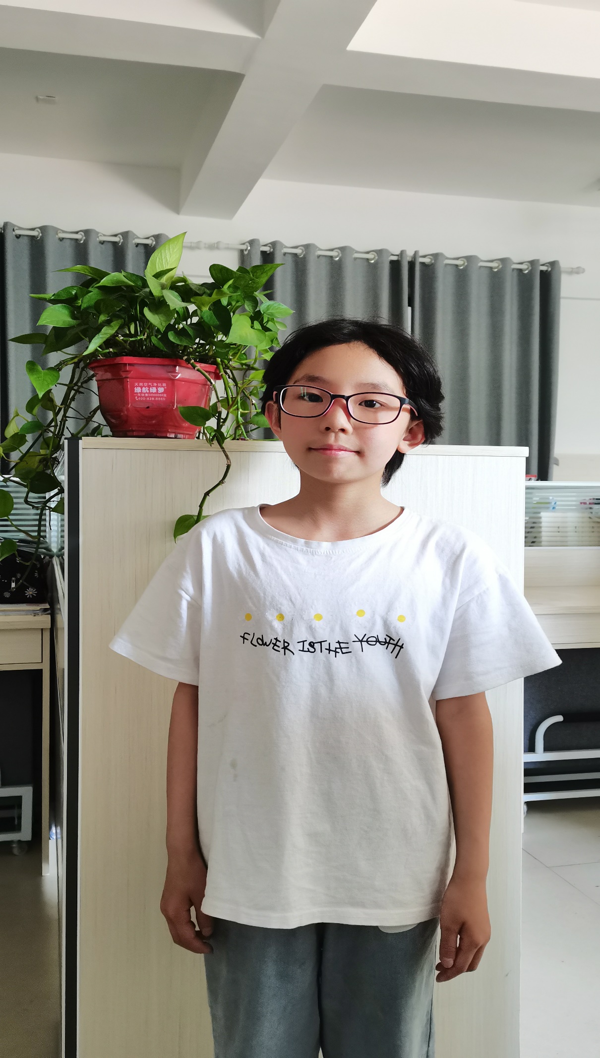 童心向*党**迎华诞时代少年展风采——浔东小学开展“新时代好少年”学习宣传活动