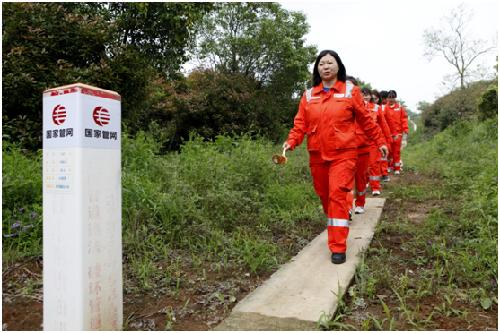 我们的新年工装,我们的工作服好看吗