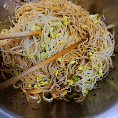 四川凉拌凉面的做法大全,四川凉面的正宗做法舌尖尝美食