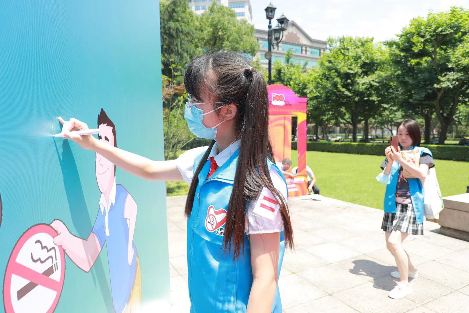 “无烟上海为爱启航”这份健康礼物，送给所有家庭