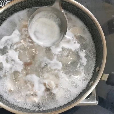 营养又暖身冬季里不可放过的汤品,冬季进补鲍鱼炖鸡的好处