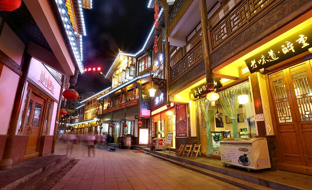 内江市东兴区康厚林书记,区委书记康厚林同志