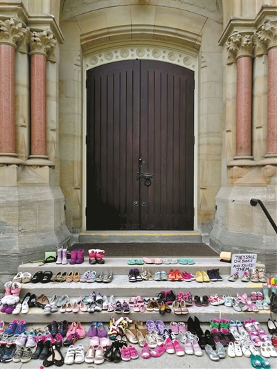 有些伤疤，不会被人轻易揭开，亦没有痊愈无痕的药膏