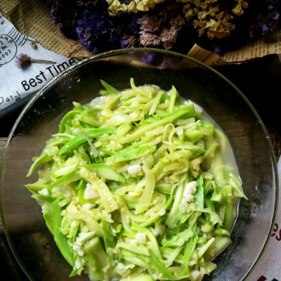 私房菜尖椒炒西葫芦的做法,素炒西葫芦鸡蛋的家常做法