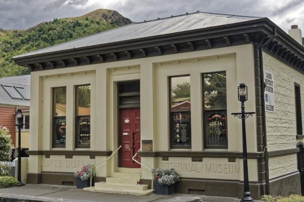 加拿大房产要缴纳什么税,加拿大二手车交易税