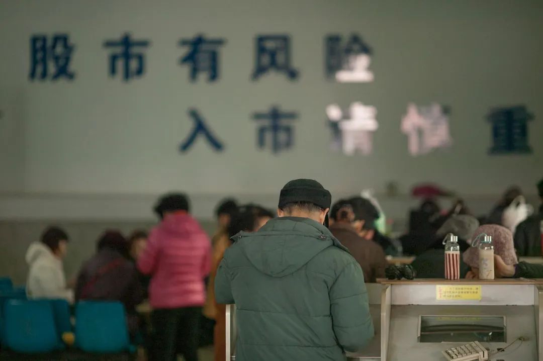 中国第一股民杨百万的股市传奇,中国第一股民杨百万的炒股技巧