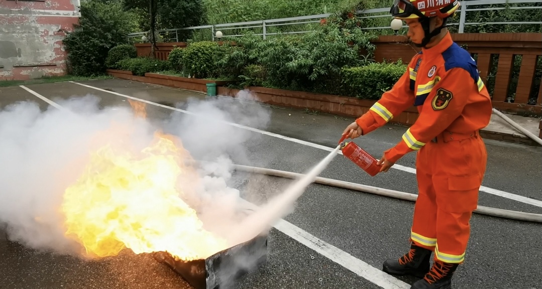 车载灭火器保质期多久,查看灭火器有效期