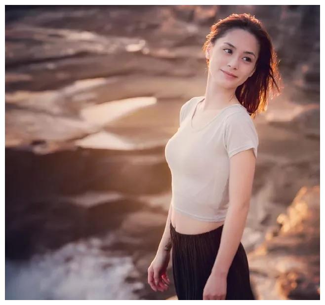 蔡卓妍钟欣潼twins感人事件,twins钟欣潼蔡卓妍华表奖合体