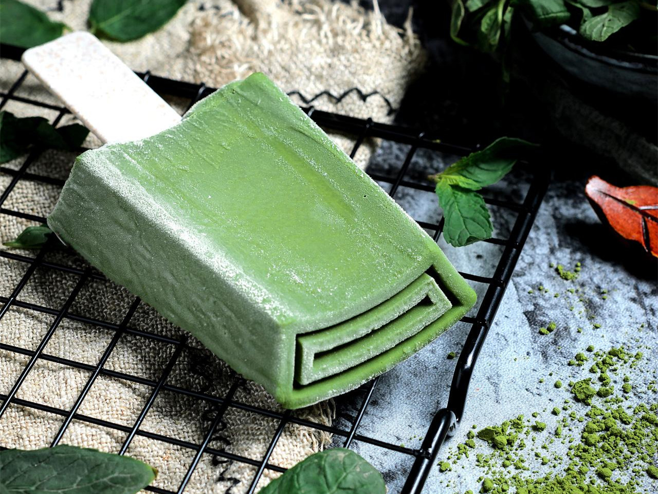 钟薛高那么贵为什么什么店都有,18元的钟薛高是假的吗