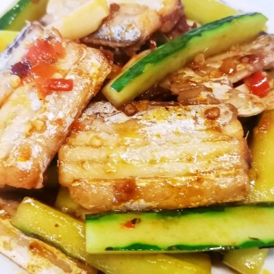 宝宝爱吃的红烧带鱼做法,带鱼怎么烧好吃糖醋带鱼