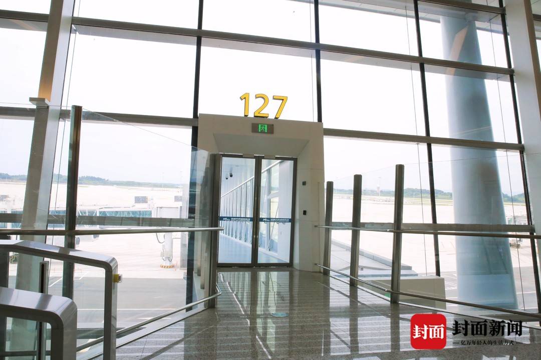 游客视角看神鸟｜大型绿色智慧“面子工程”用了特别材料的玻璃幕墙长这样