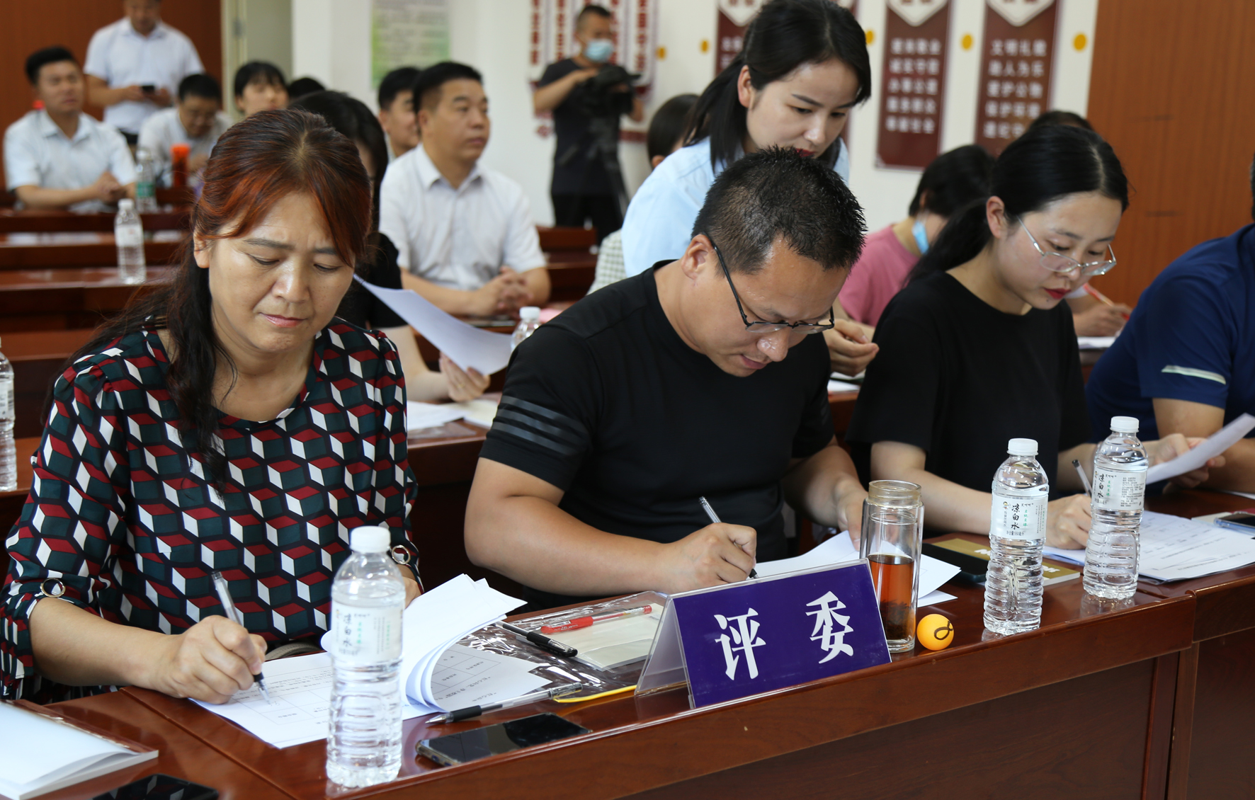 ​6月22日南阳市举办中小学生禁毒知识竞赛决赛——12支参赛队唇枪舌剑话“禁毒”