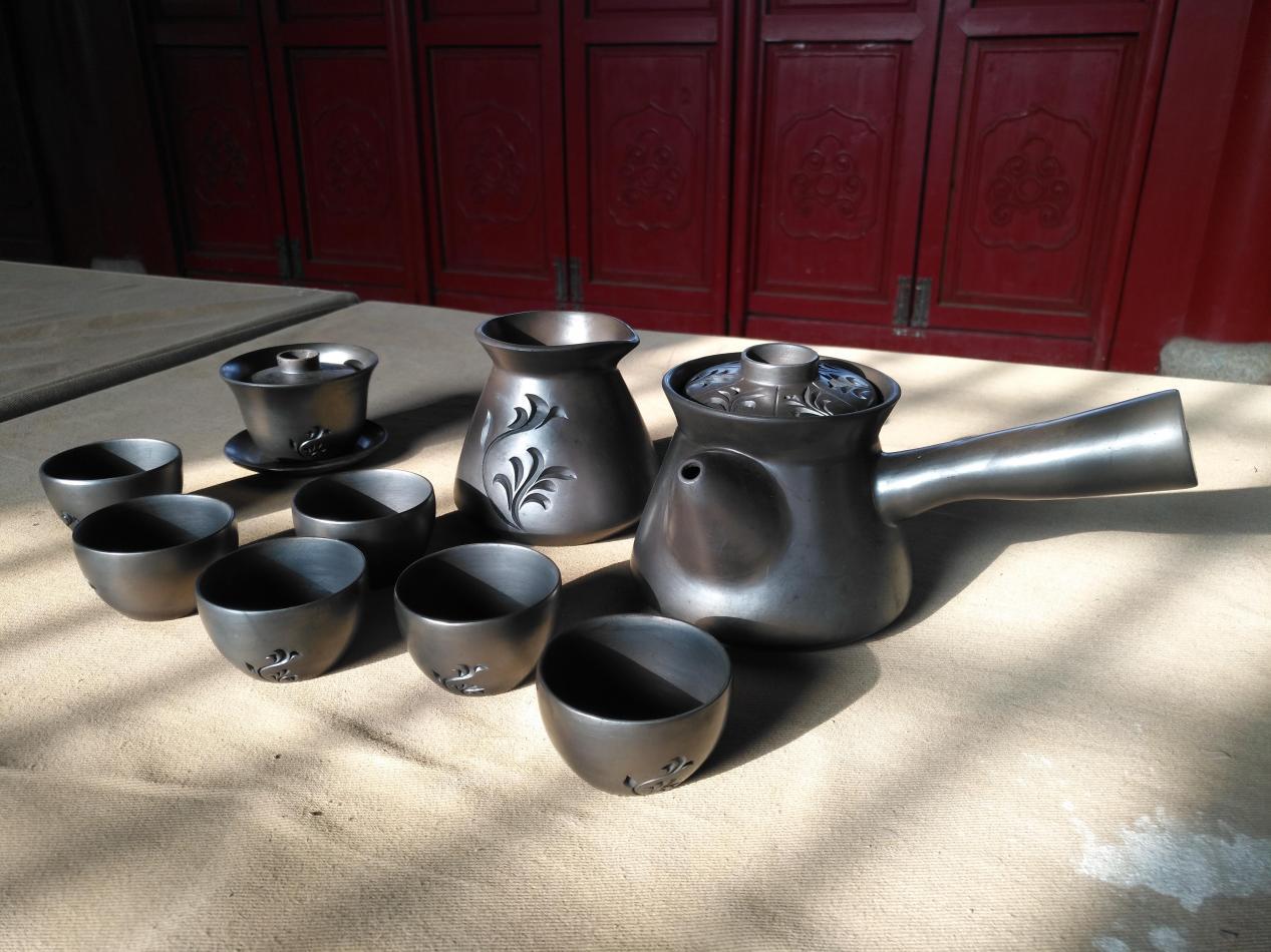 “大美颂赞百年辉煌”山东工艺美术学院庆祝中国*产党共**百年华诞艺术与设计主题创作展开幕