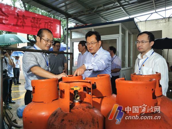 县长带队检查燃气安全生产工作,督导检查燃气安全整治情况