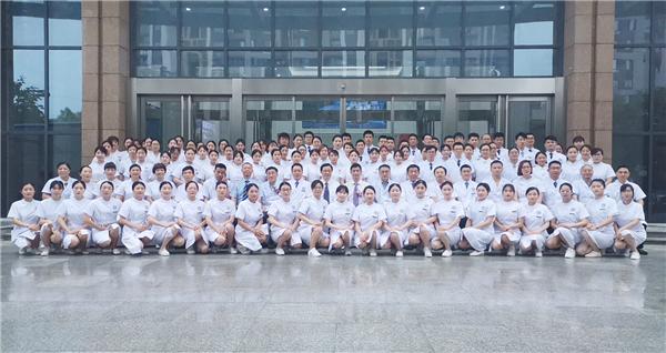 医校合作共创新发展华安揭牌启航新征程——安徽医科大学临床医学院附属华安脑科医院举行揭牌成立仪式