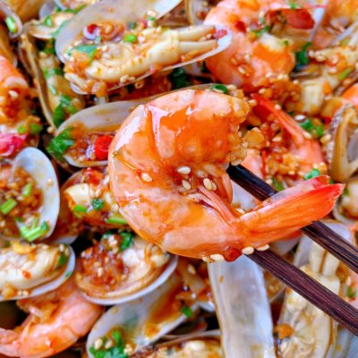 如何制作捞汁小海鲜,自制捞汁小海鲜鲜辣酸爽