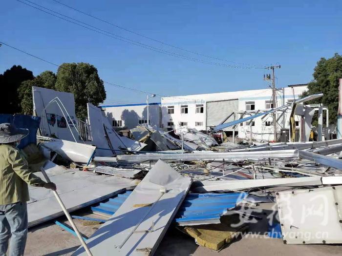 门市私自搭建的铁皮房会怎么处理,私自搭建彩钢房建市场违法吗