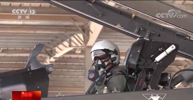 15架歼20起飞前在地面静态展示,15架歼20意味着多大战斗力