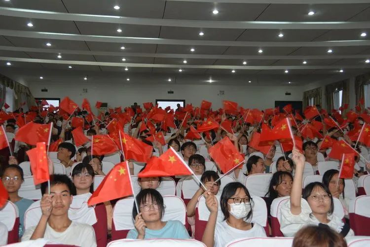 县三高举行“戏曲进校园”活动